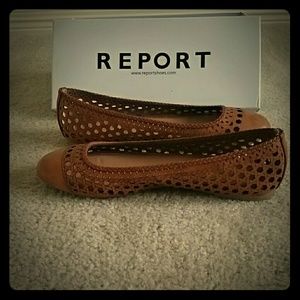 Size 10, brown report madella flats, new